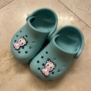Toddler Crocs Size 4